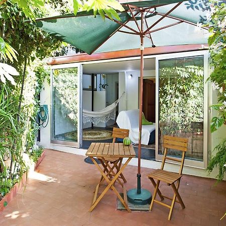 Apartment With Private Garden Porto Bagian luar foto