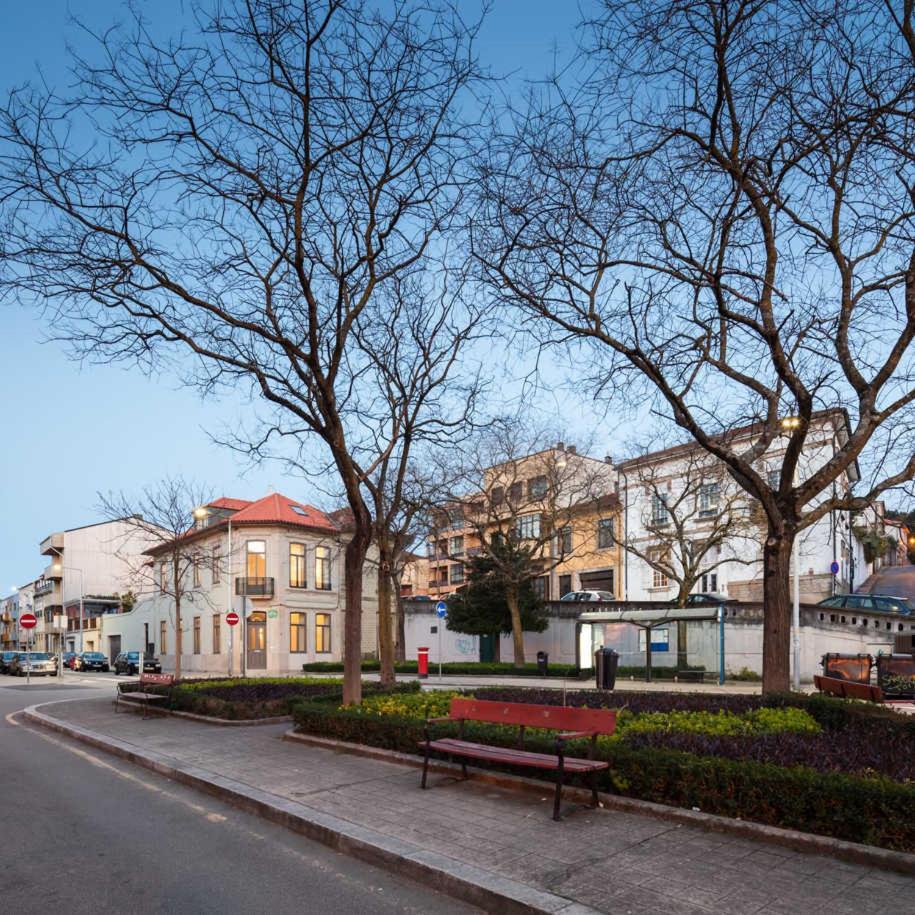 Apartment With Private Garden Porto Bagian luar foto