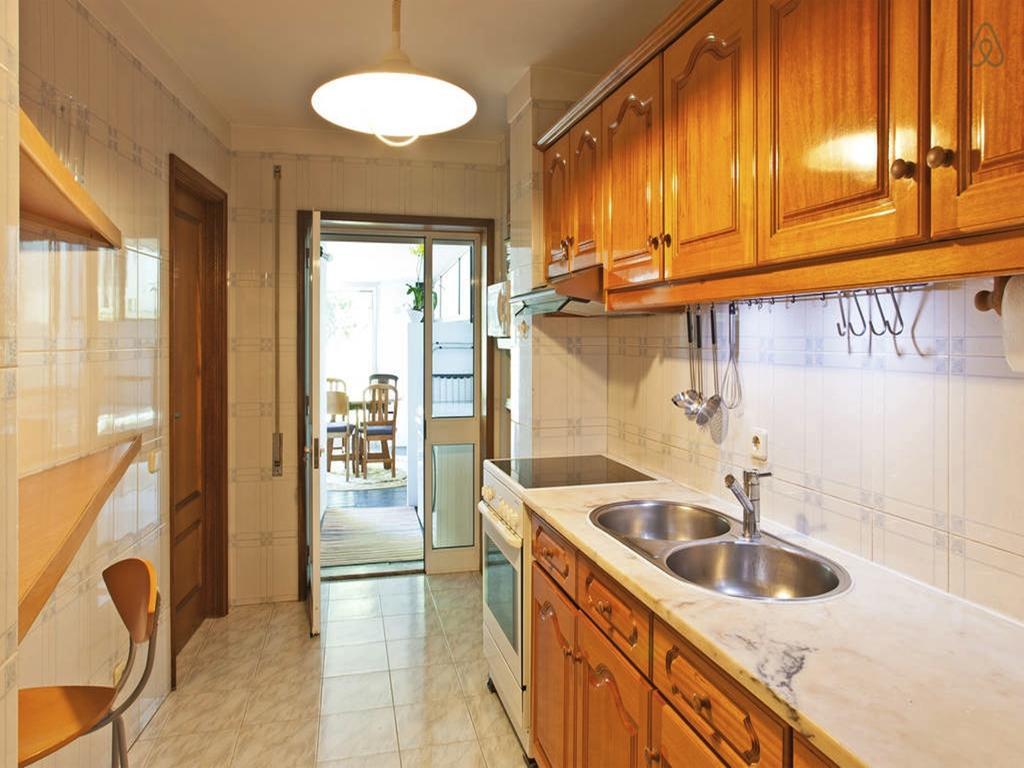 Apartment With Private Garden Porto Bagian luar foto